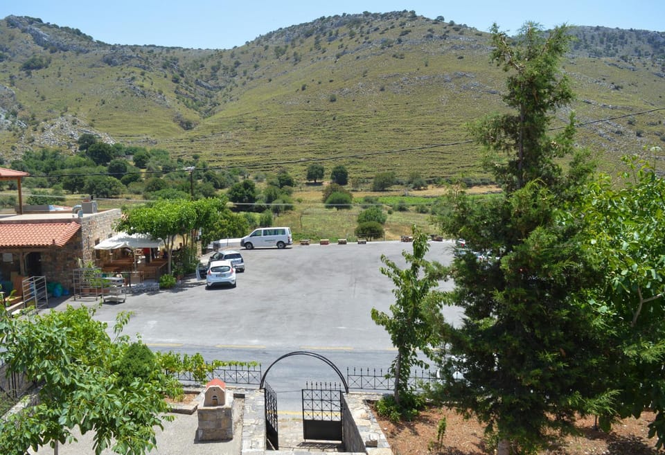 Neighbourhood, Natural landscape, Bird's eye view, Mountain view