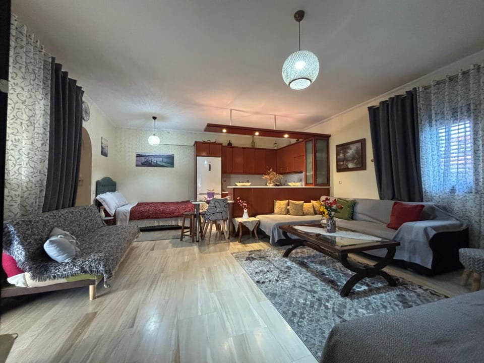 Bed, Living room