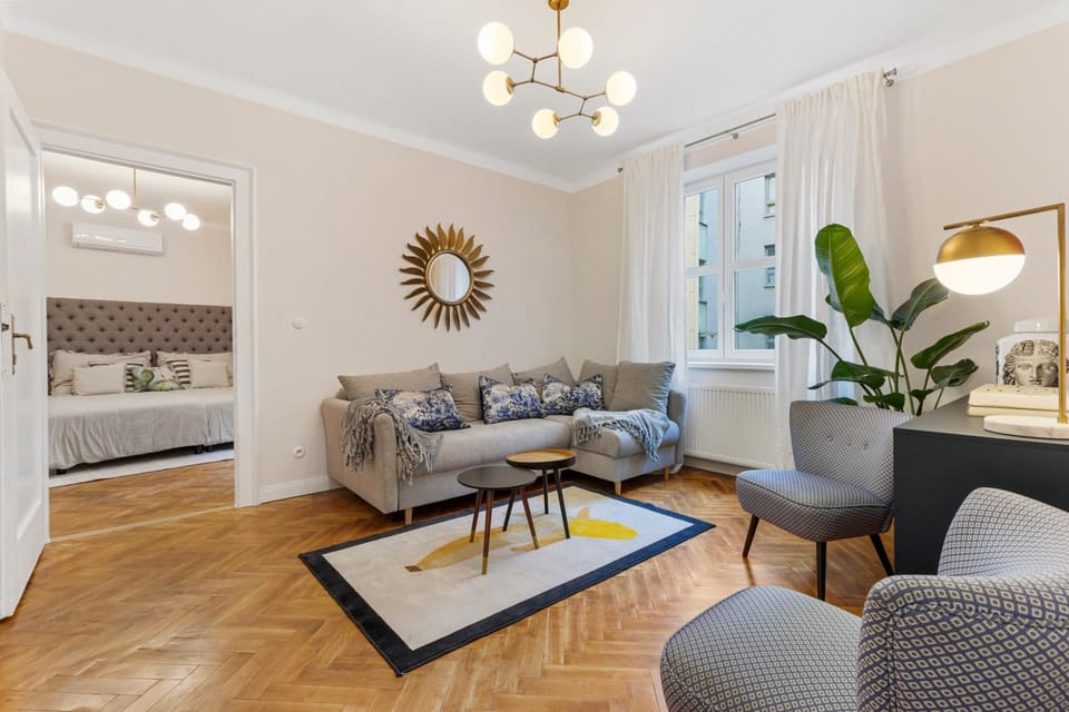 Living room, Photo of the whole room, Seating area