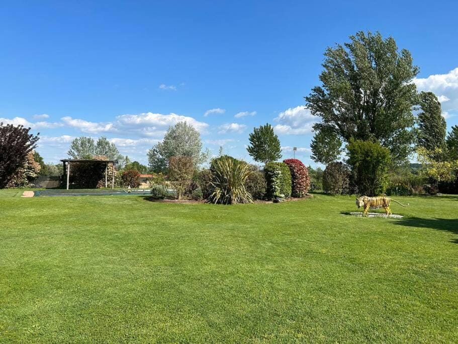Garden, Garden view
