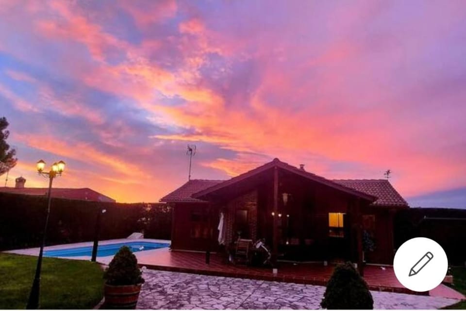 "Pequeño Paraiso" Cabaña con Jacuzzi y piscina climatizada privada House in Castile and León