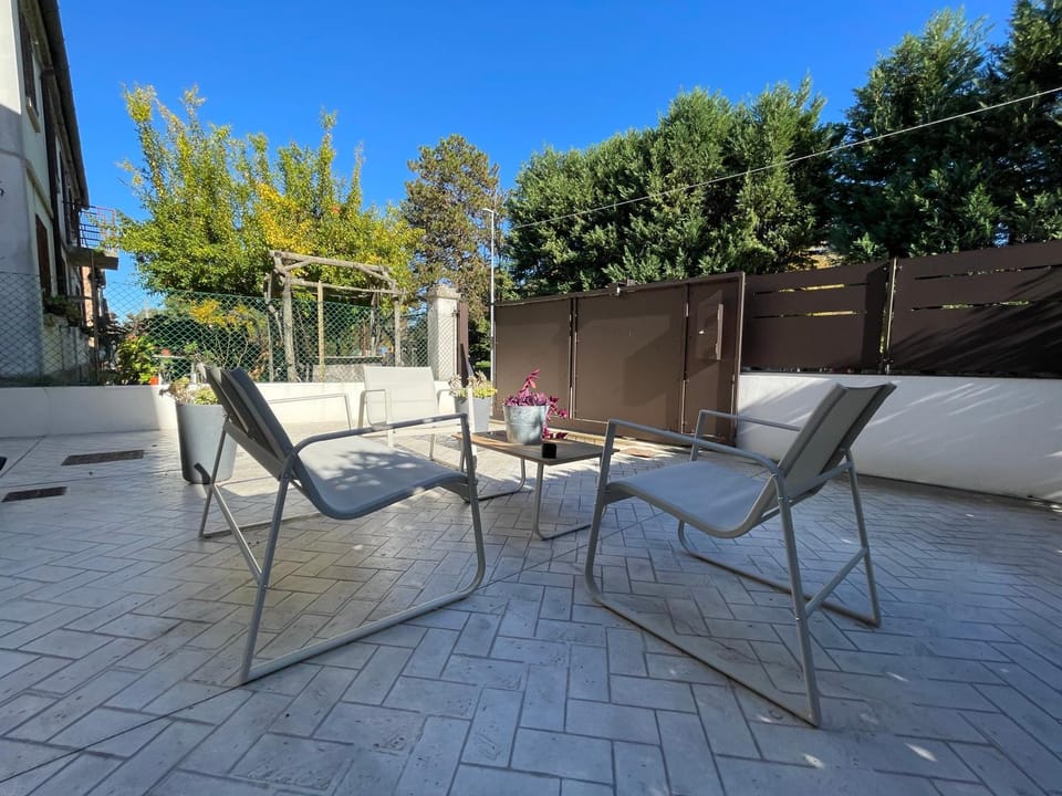 Balcony/Terrace, Inner courtyard view