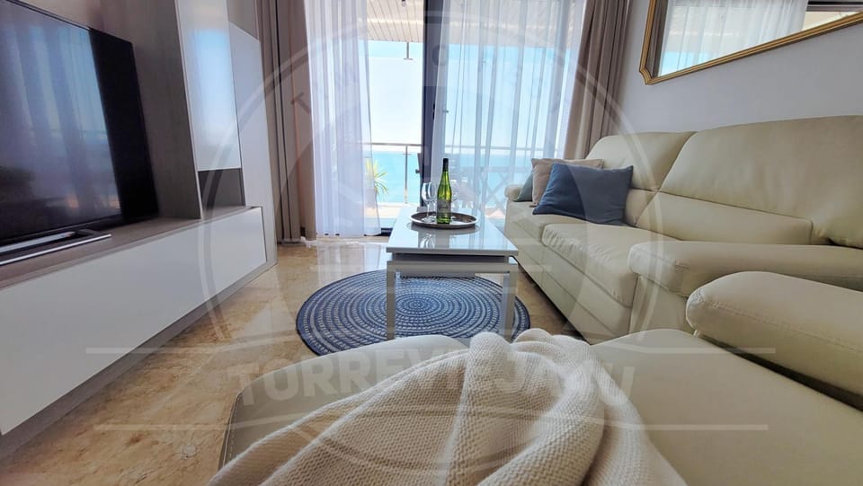 TV and multimedia, Seating area, Evening entertainment