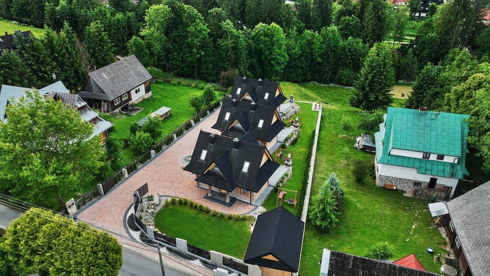 Property building, Neighbourhood, Bird's eye view