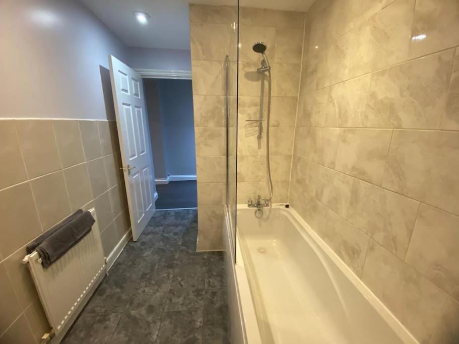 Spacious 2 bedroom flat london Apartment in London Borough of Southwark