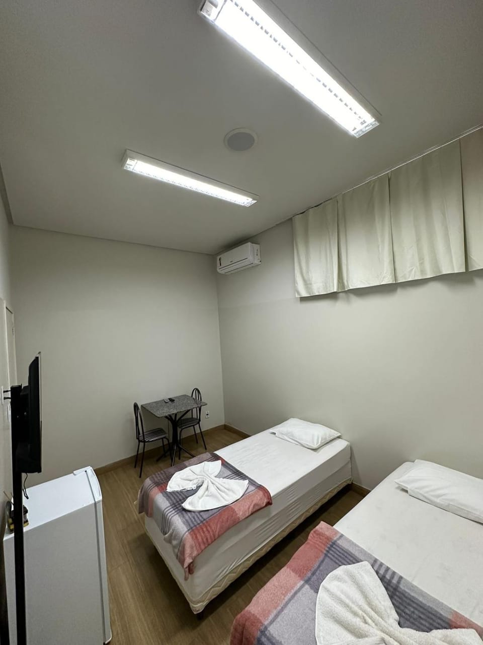 Bed, TV and multimedia, Bedroom, air conditioner