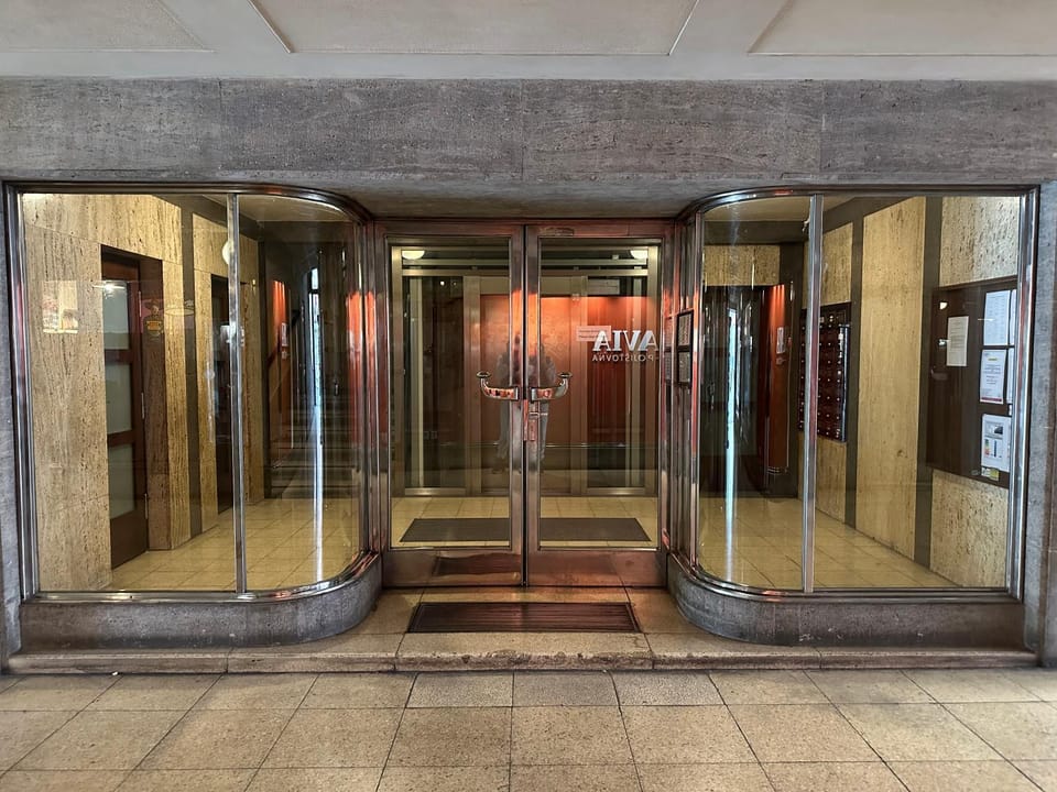 Property building, Facade/entrance