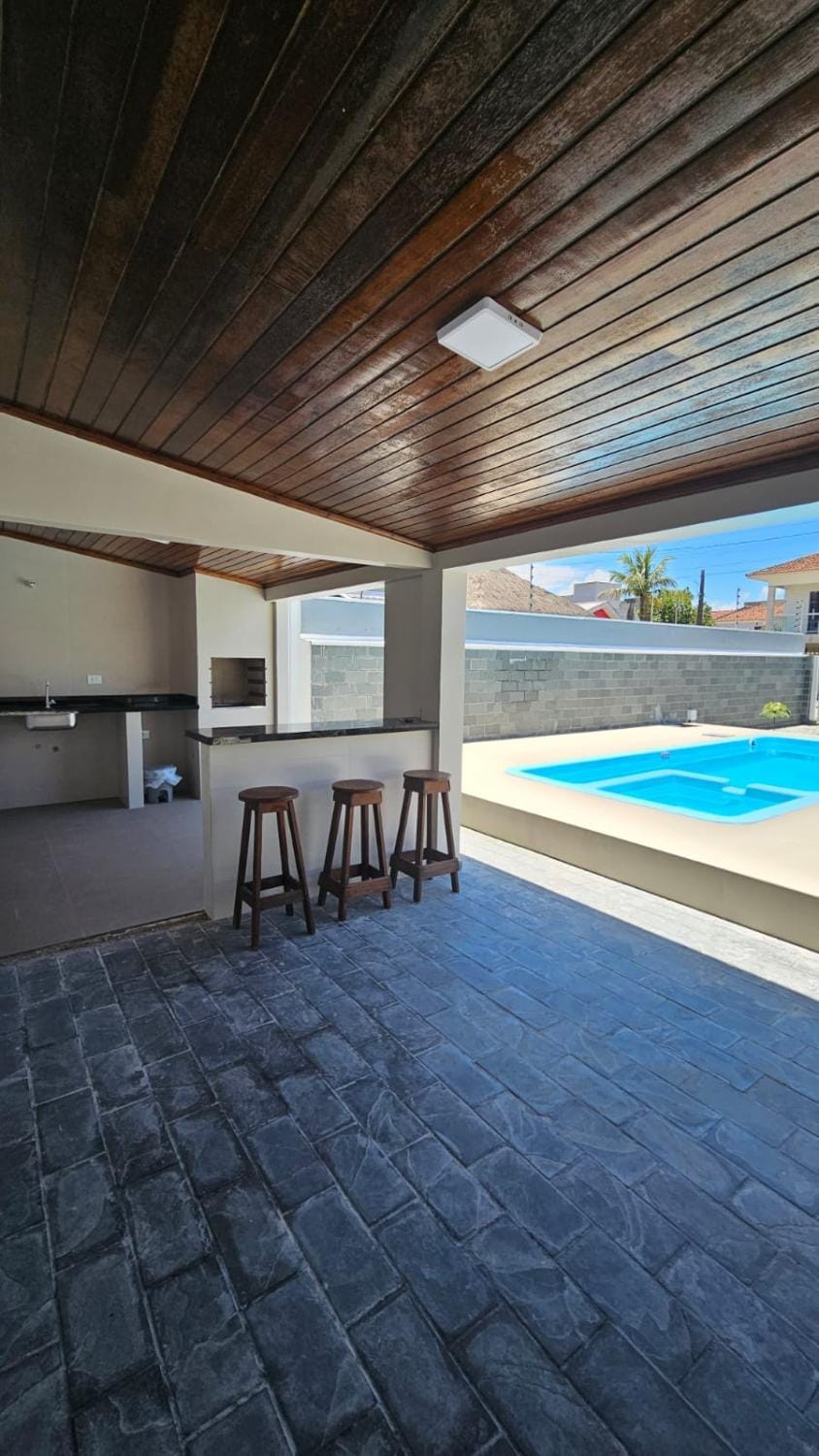 BBQ facilities, Pool view