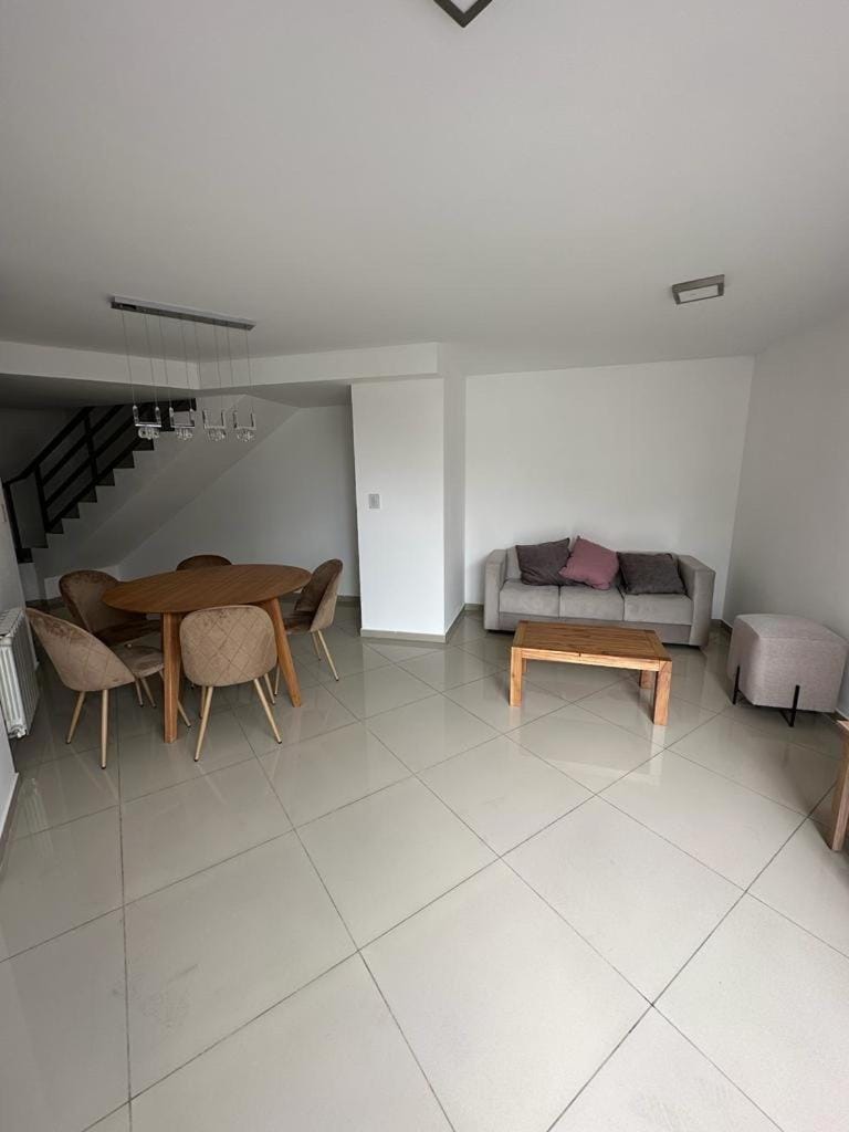 Duplex Nva Cba, frente al Parque Sarmiento. Excdelentes Amenities Apartment in Cordoba