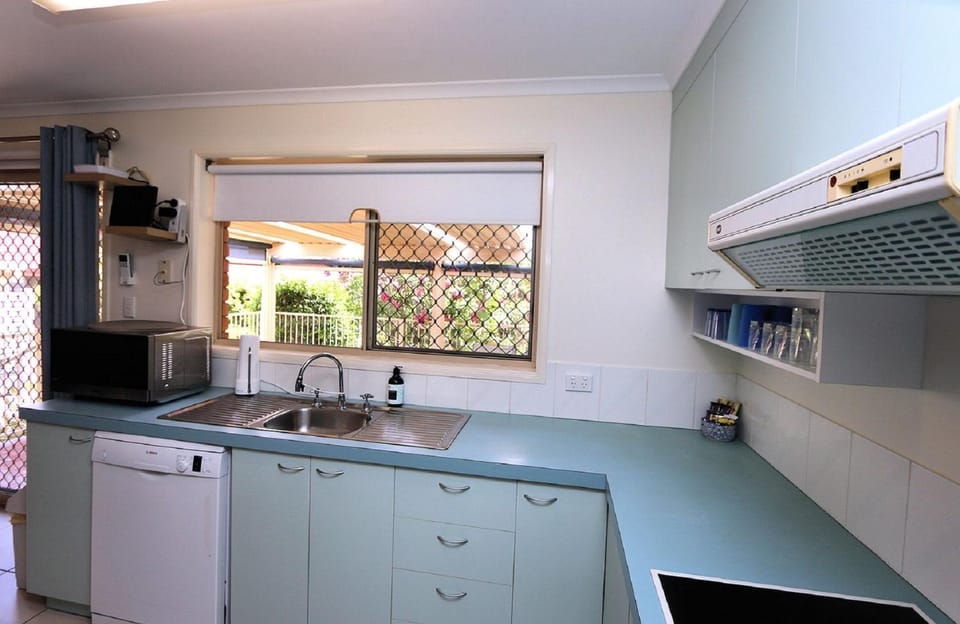 Unit 35 Lakeview Park Bargara Villa in Bargara