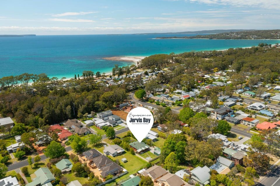 Campbell's Cottage by Experience Jervis Bay House in Huskisson