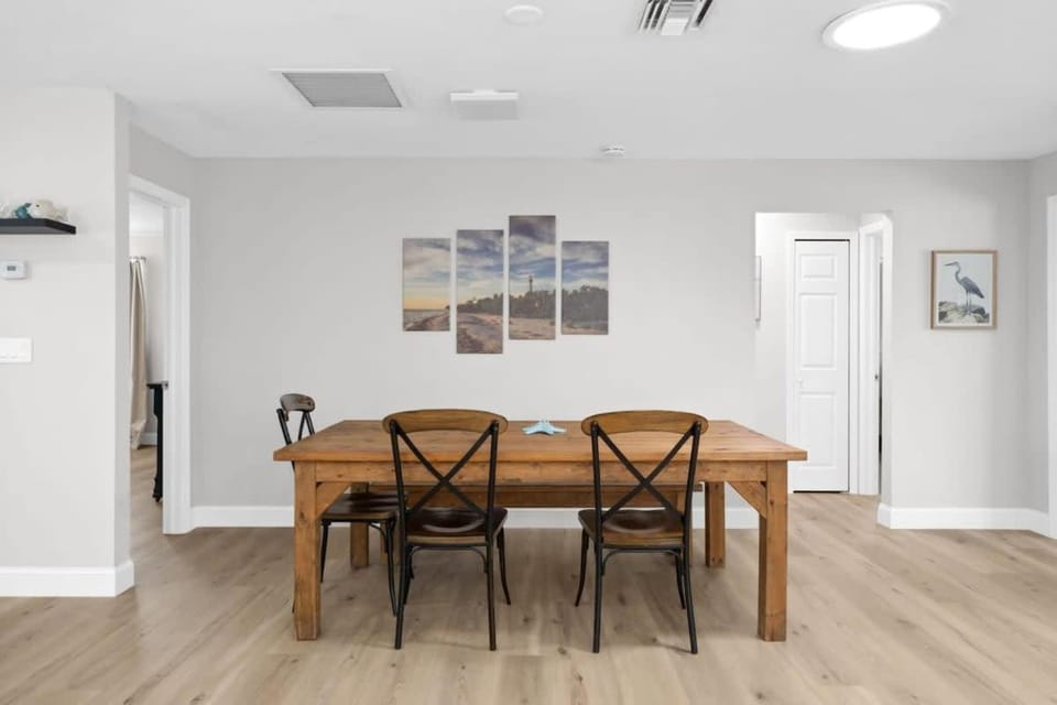Newly Renovated Ground Level Home on Sanibel River House in Sanibel Island