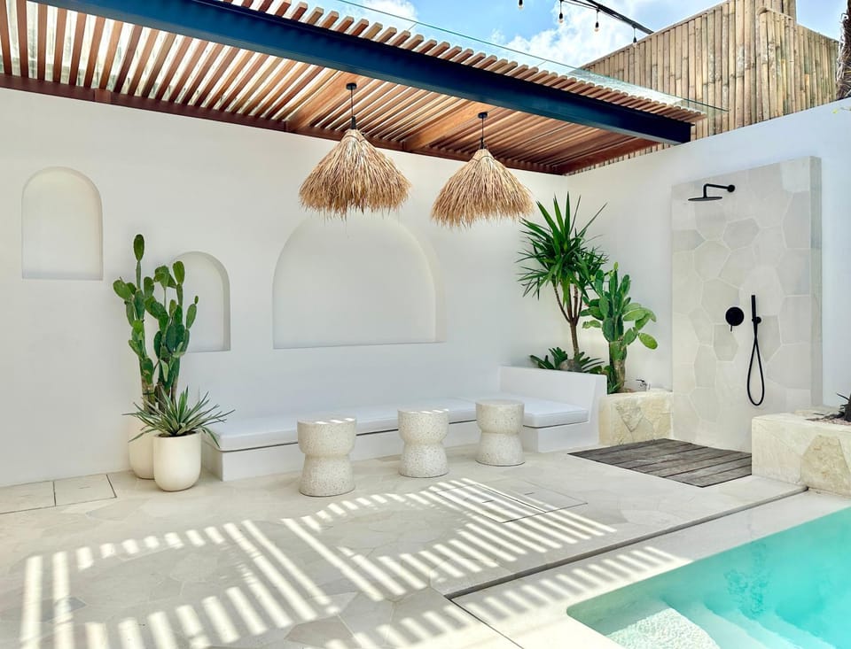 Patio, View (from property/room), Balcony/Terrace, Swimming pool