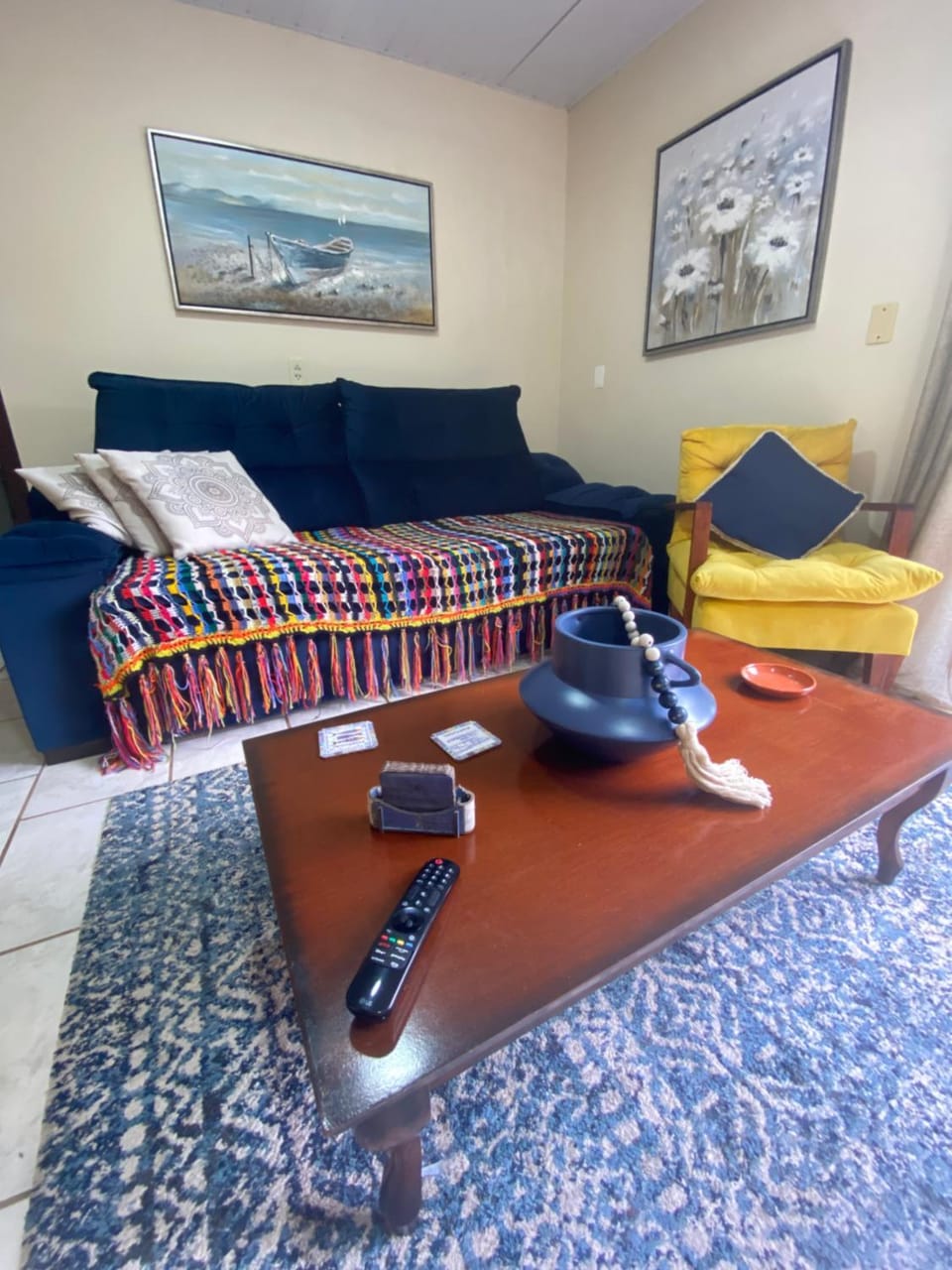 Communal lounge/ TV room, Living room
