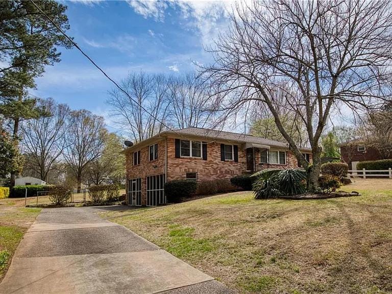 Spacious 4BR Retreat in Vibrant Smyrna Near Lakes House in Georgia