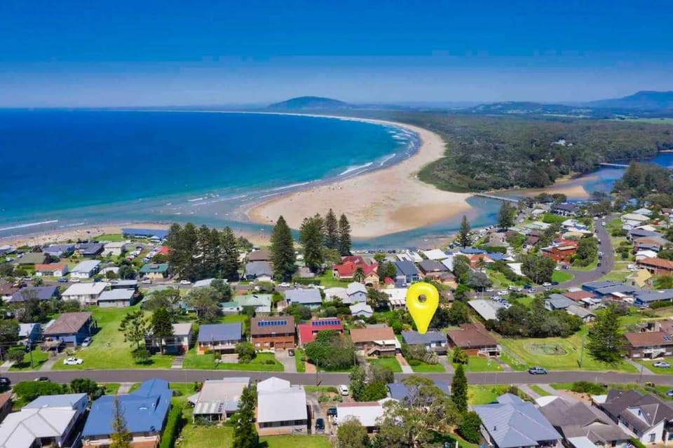 Neighbourhood, Beach, Sea view