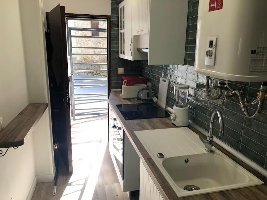 Kitchen or kitchenette, pet friendly, toaster