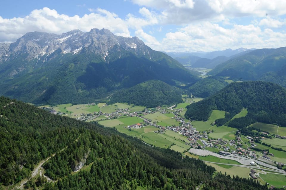 Natural landscape, Bird's eye view, View (from property/room), Hiking, Mountain view