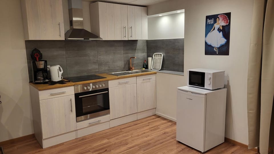Kitchen or kitchenette, Living room