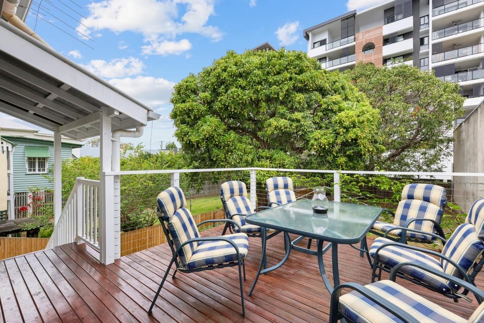 Tranquil 3-Bed Family Home with Spacious Backyard House in Brisbane