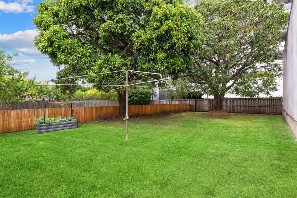 Tranquil 3-Bed Family Home with Spacious Backyard House in Brisbane