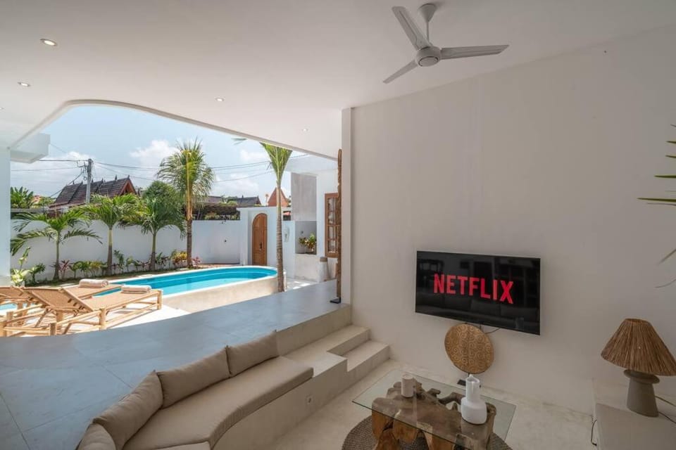 CASA BIARI : Tropical Vibes - 3 min from beach Villa in North Kuta