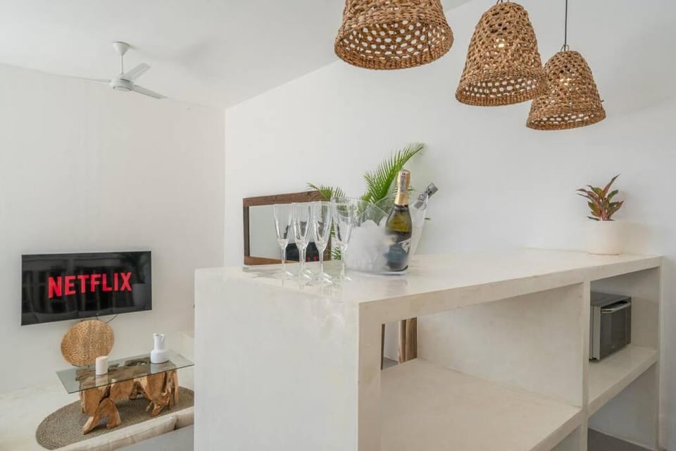 CASA BIARI : Tropical Vibes - 3 min from beach Villa in North Kuta