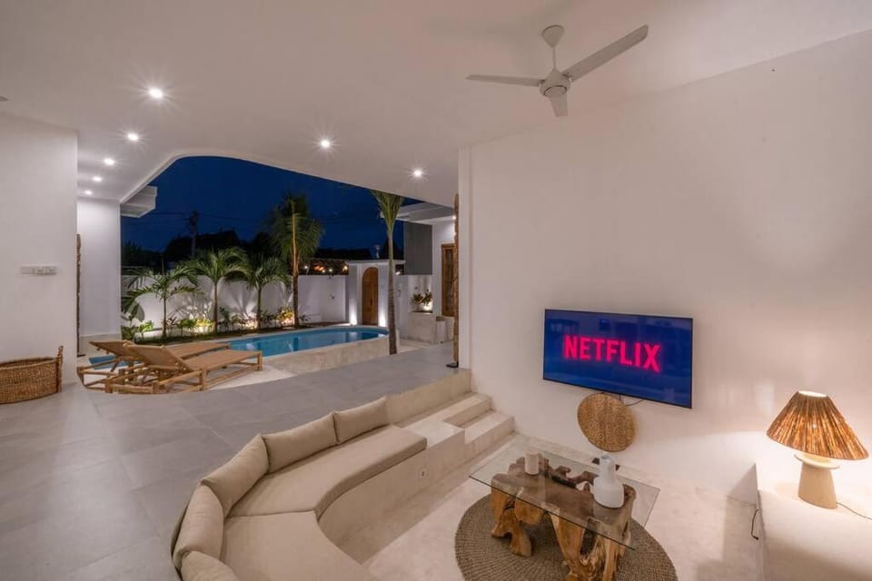 CASA BIARI : Tropical Vibes - 3 min from beach Villa in North Kuta