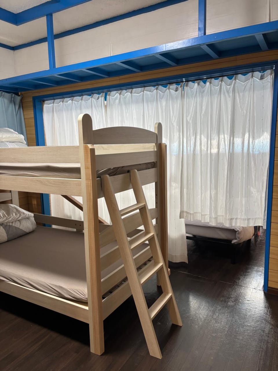 国際通りの宿 てぃーら House in Naha