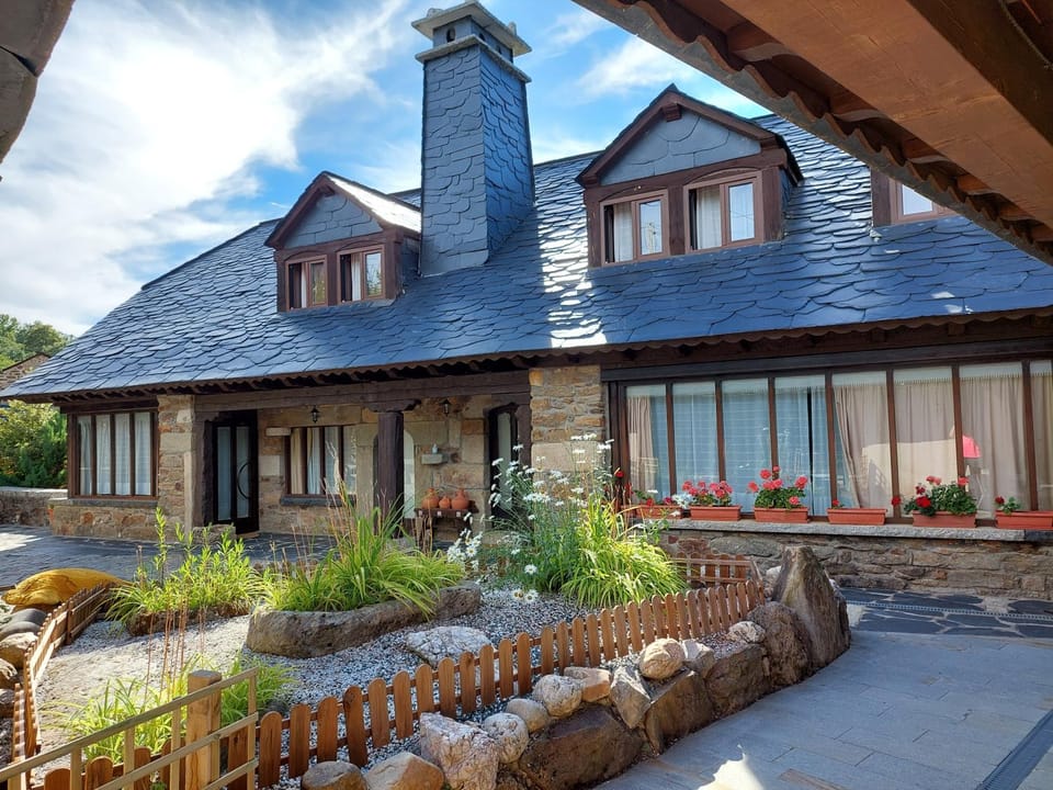 Property building, Garden, Garden view