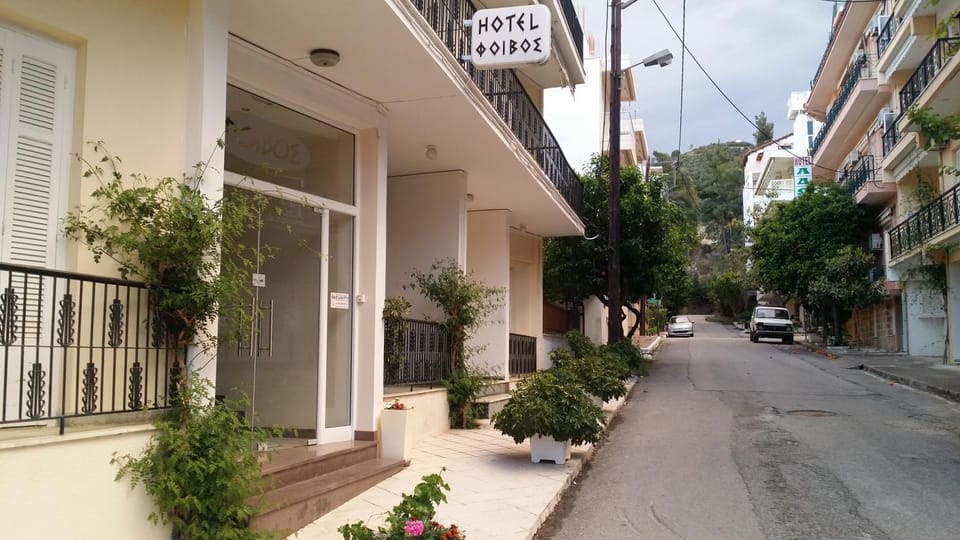 Facade/entrance