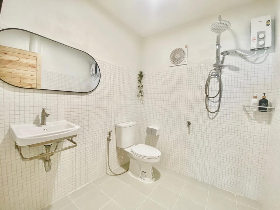 Toilet, Bathroom