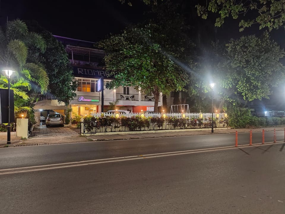 Property building, Night, Street view, Location
