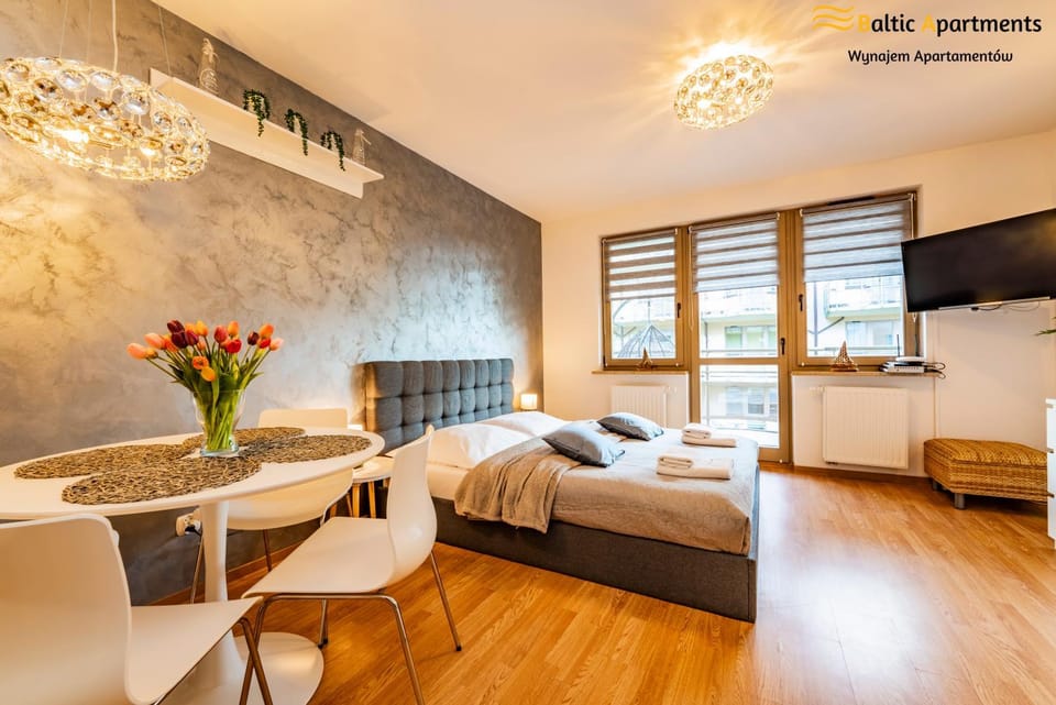 Bed, TV and multimedia, Living room, Bedroom