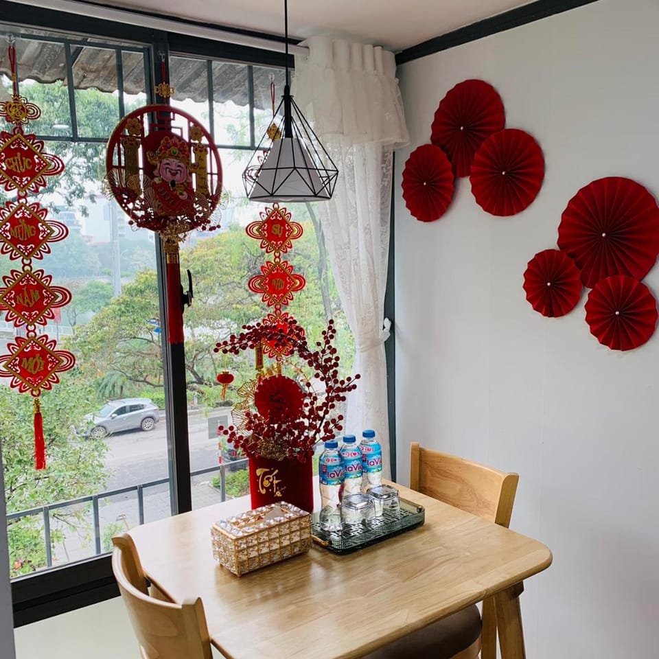 Domino Home with Banlcony Lake View Apartment in Hanoi