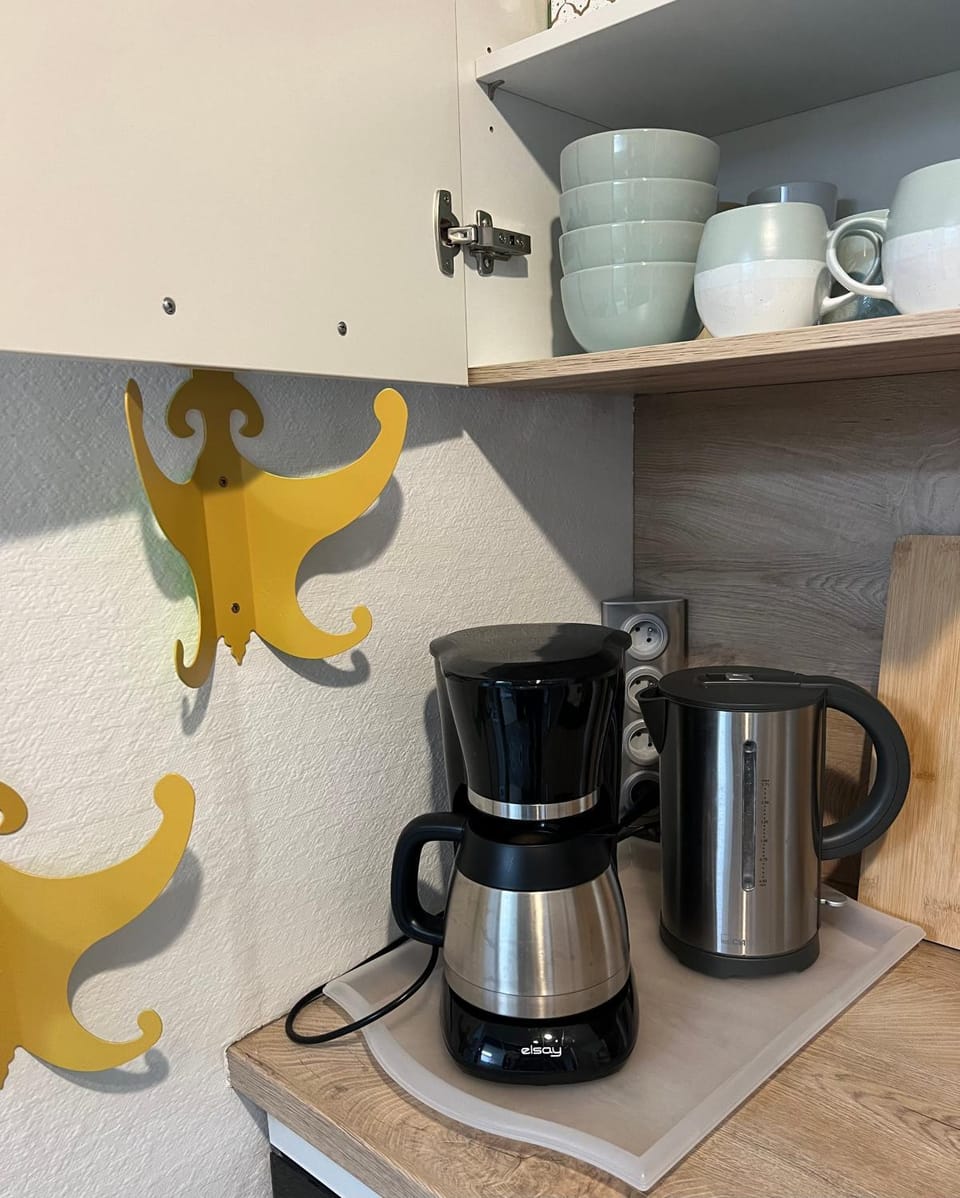 Coffee/tea facilities, Kitchen or kitchenette