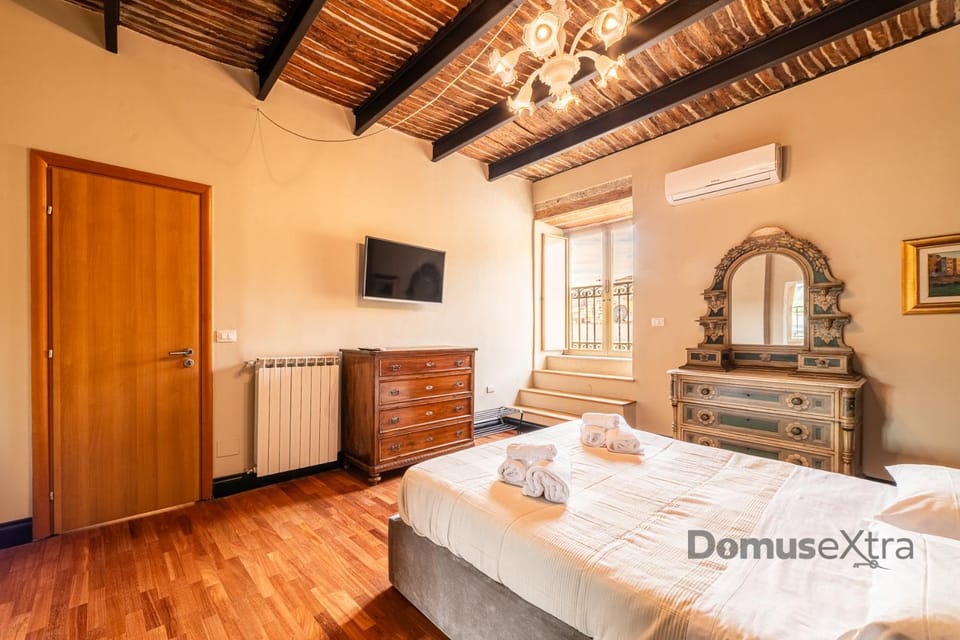 Bed, Photo of the whole room, Bedroom, towels, wardrobe, air conditioner