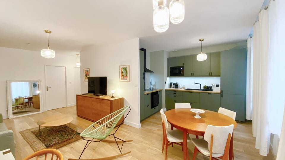 Communal lounge/ TV room, Living room, Lounge or bar, Dining area, kitchen