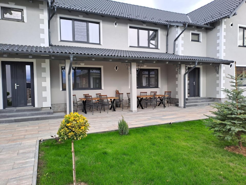 Property building, Day