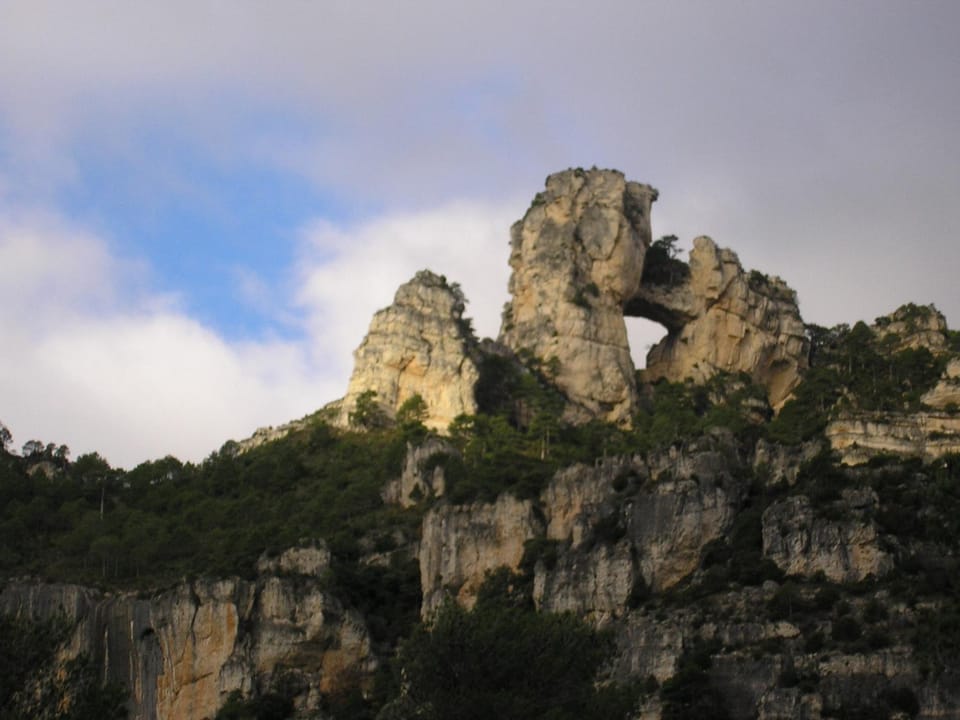 Nearby landmark, Natural landscape, Mountain view