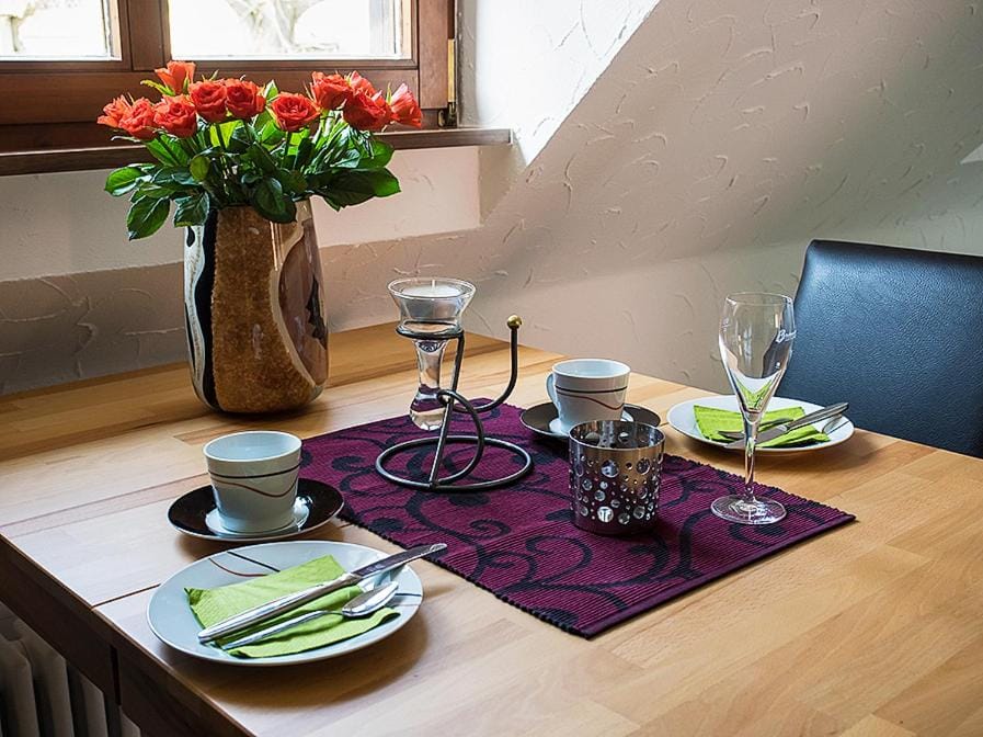 Living room, Seating area, Dining area, Food