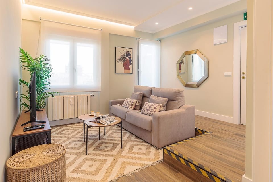 Communal lounge/ TV room, TV and multimedia, Living room, Other, Seating area, internet