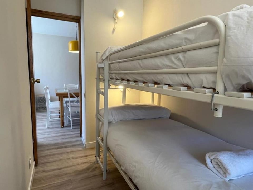bunk bed