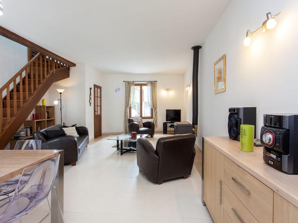 TV and multimedia, Living room, Seating area