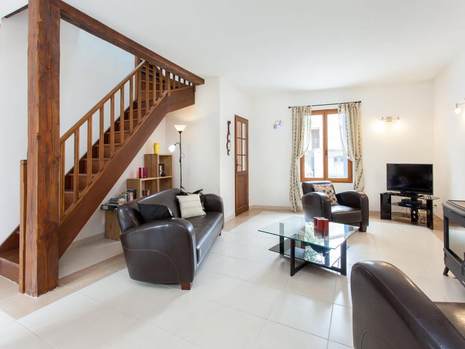 TV and multimedia, Living room, Seating area
