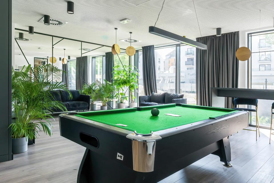 Billiard, Seating area