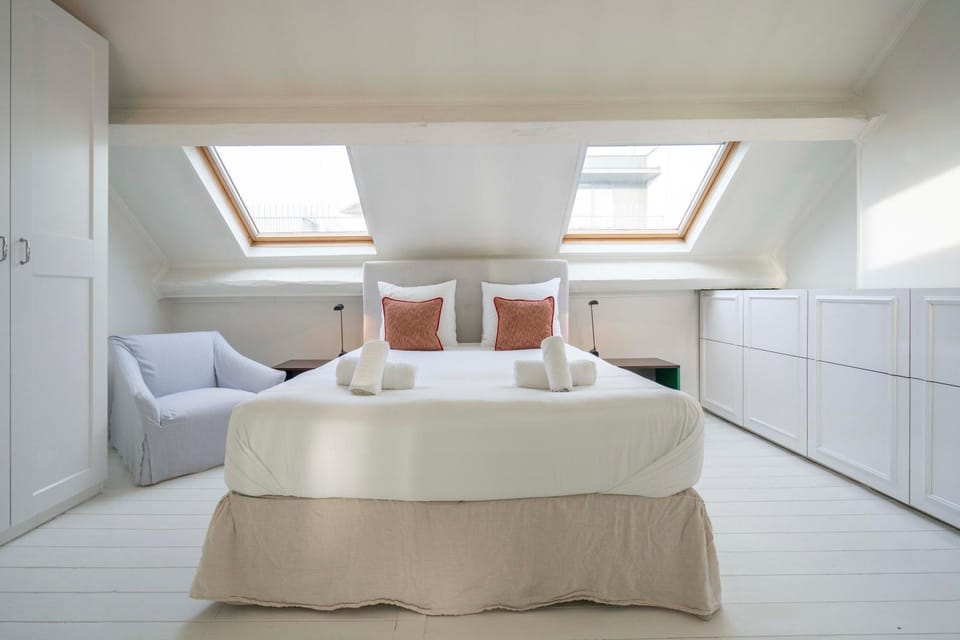 Bed, Bedroom