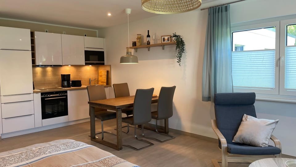 Property building, Kitchen or kitchenette, Living room
