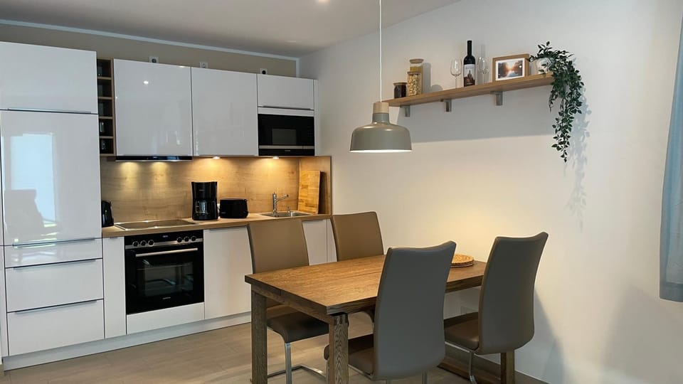 Property building, Kitchen or kitchenette, Living room