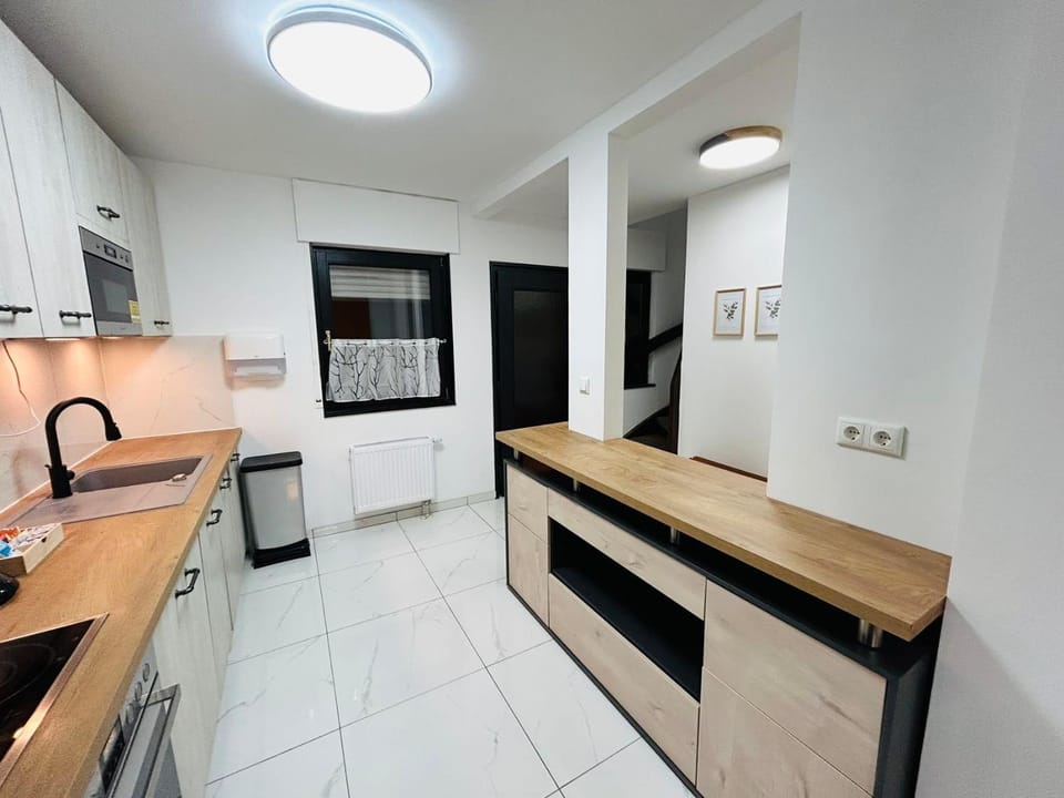 Kitchen or kitchenette, dishwasher, minibar, oven, pet friendly, stove